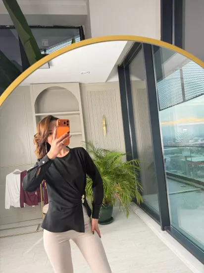 Siyah Bel Detay Krep Saten Bluz