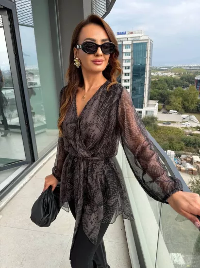 Tasarım Asimetrik Piton Desen Şifon Bluz