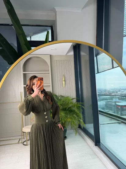 Tasarım Haki İnce Piliseli Bel Detay Premium Şifon Elbise