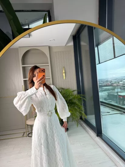 Tasarım Beyaz Kemerli Astarlı %100 Pamuklu Elbise