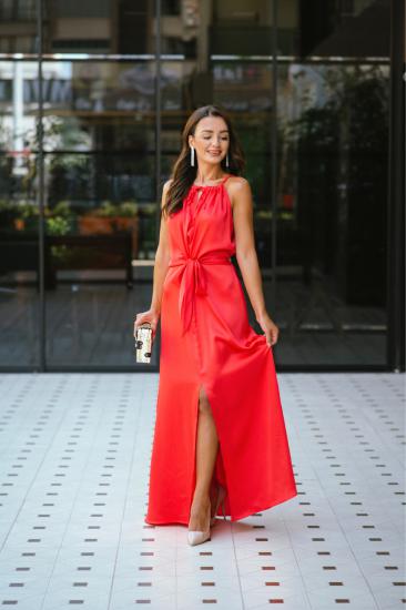 Tasarım Kırmızı İpek Saten Yırtmaç Detaylı Elbise