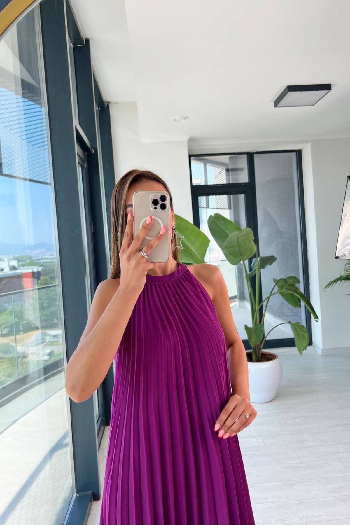 Mor%20Piliseli%20Astarlı%20Halter%20Yaka%20Şifon%20Elbise