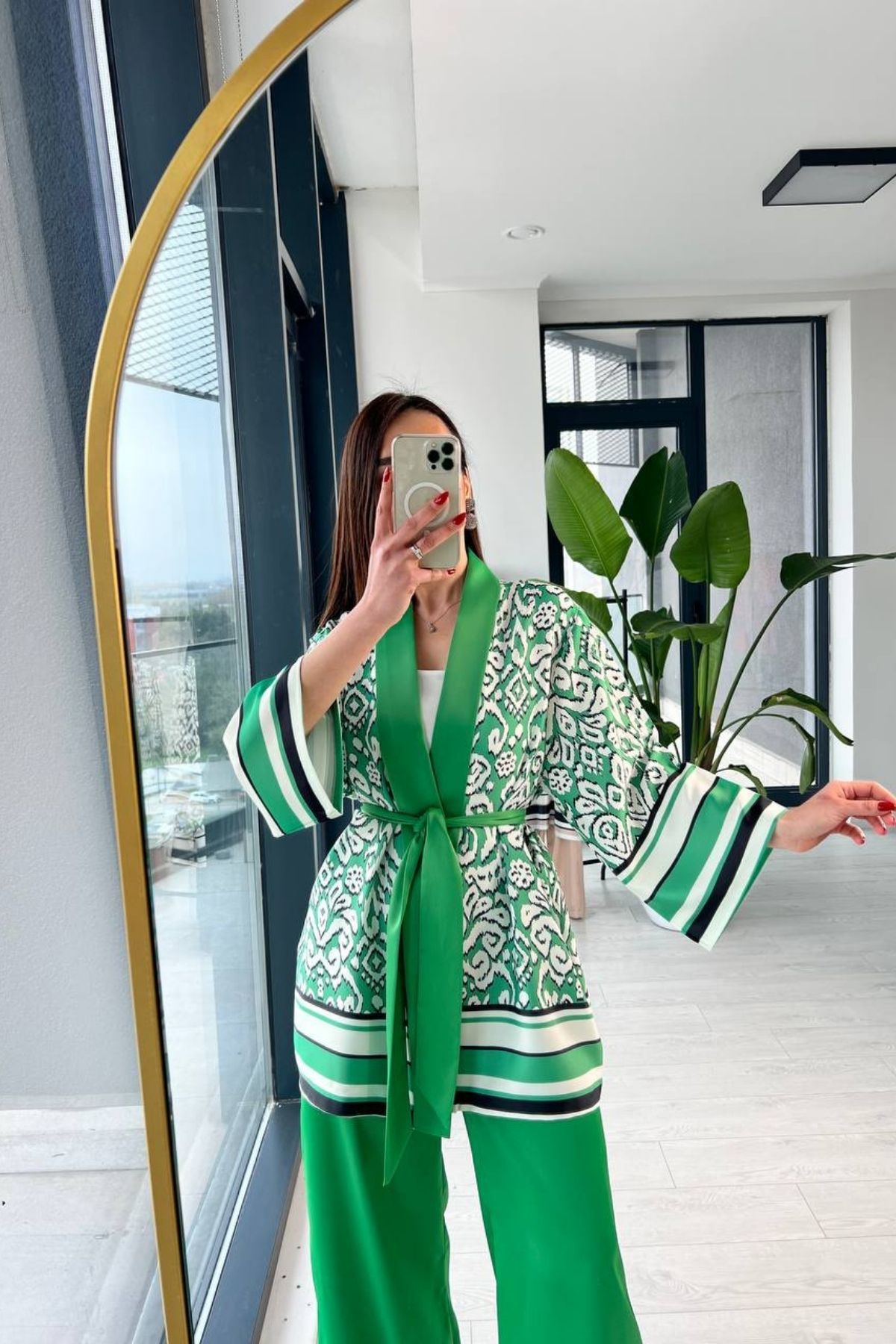 Yeşil%20Premium%20Saten%20Kuşaklı%20Kimono%20Pantolon%20Takım
