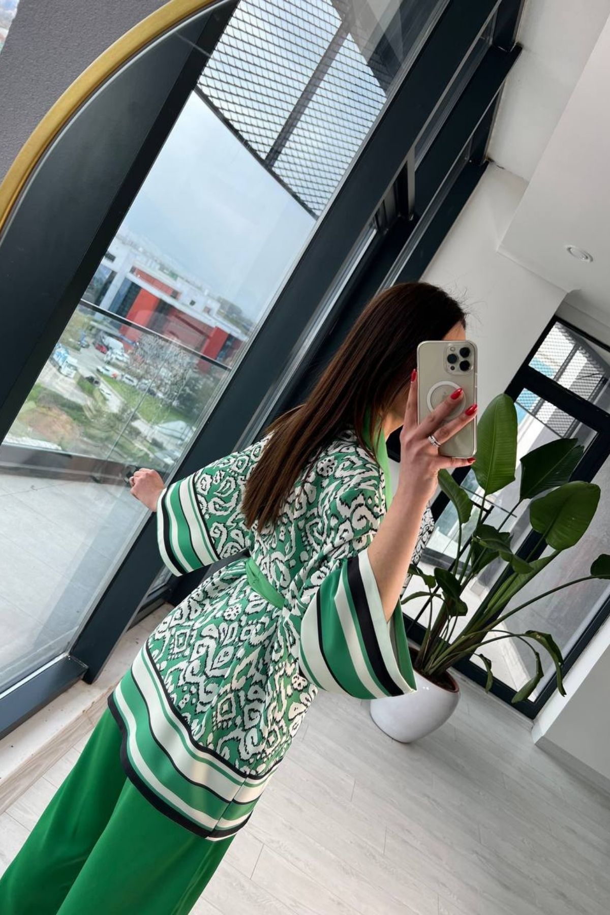 Yeşil%20Premium%20Saten%20Kuşaklı%20Kimono%20Pantolon%20Takım