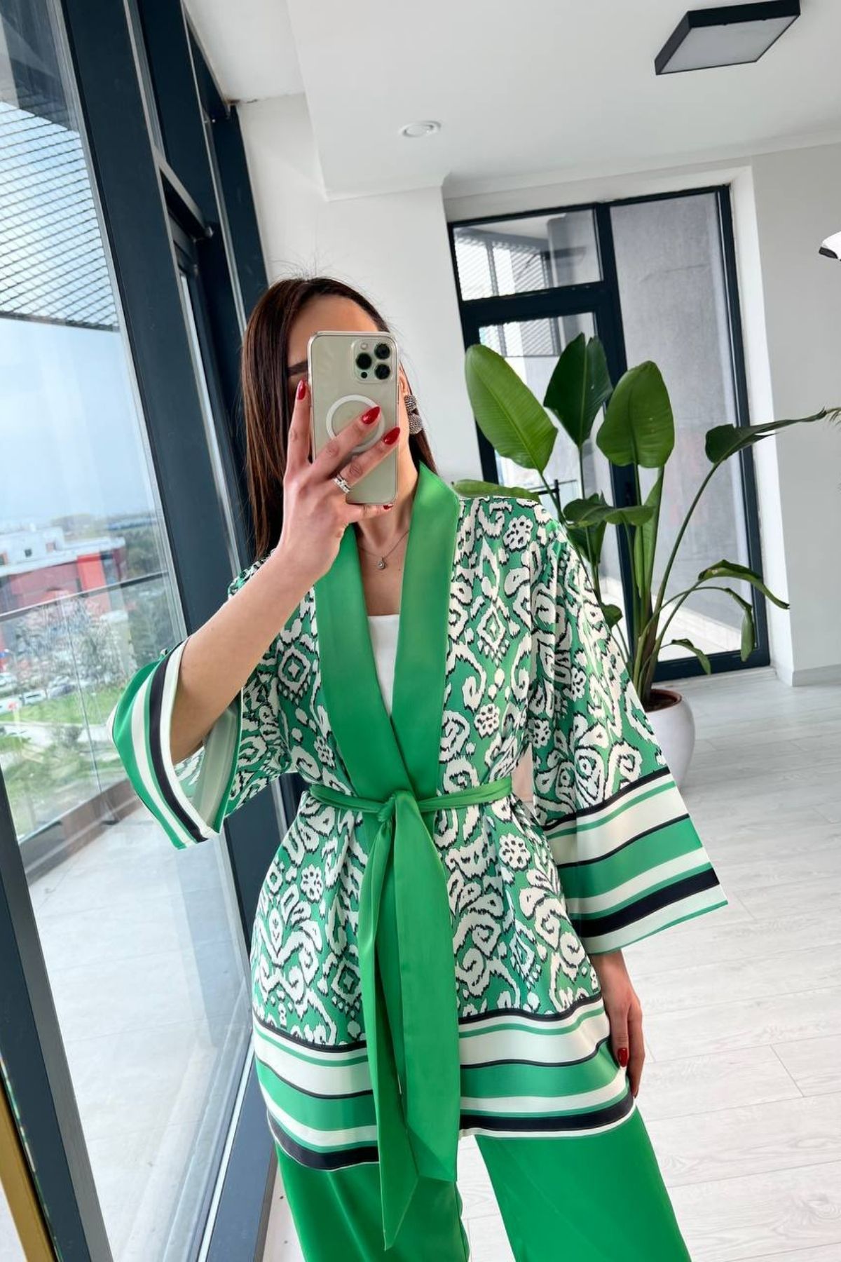 Yeşil%20Premium%20Saten%20Kuşaklı%20Kimono%20Pantolon%20Takım