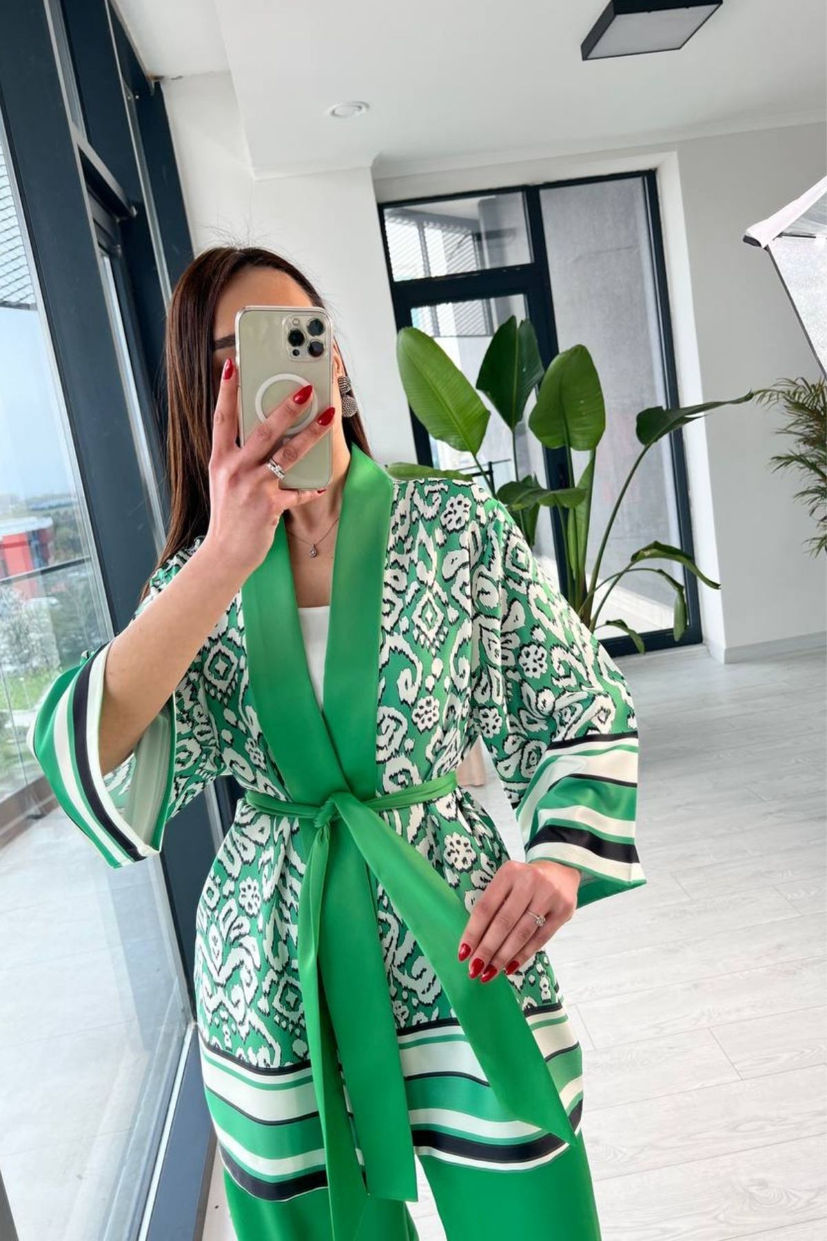 Yeşil%20Premium%20Saten%20Kuşaklı%20Kimono%20Pantolon%20Takım