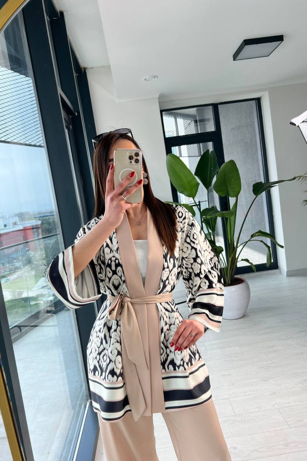 Vizon%20Premium%20Saten%20Kuşaklı%20Kimono%20Pantolon%20Takım