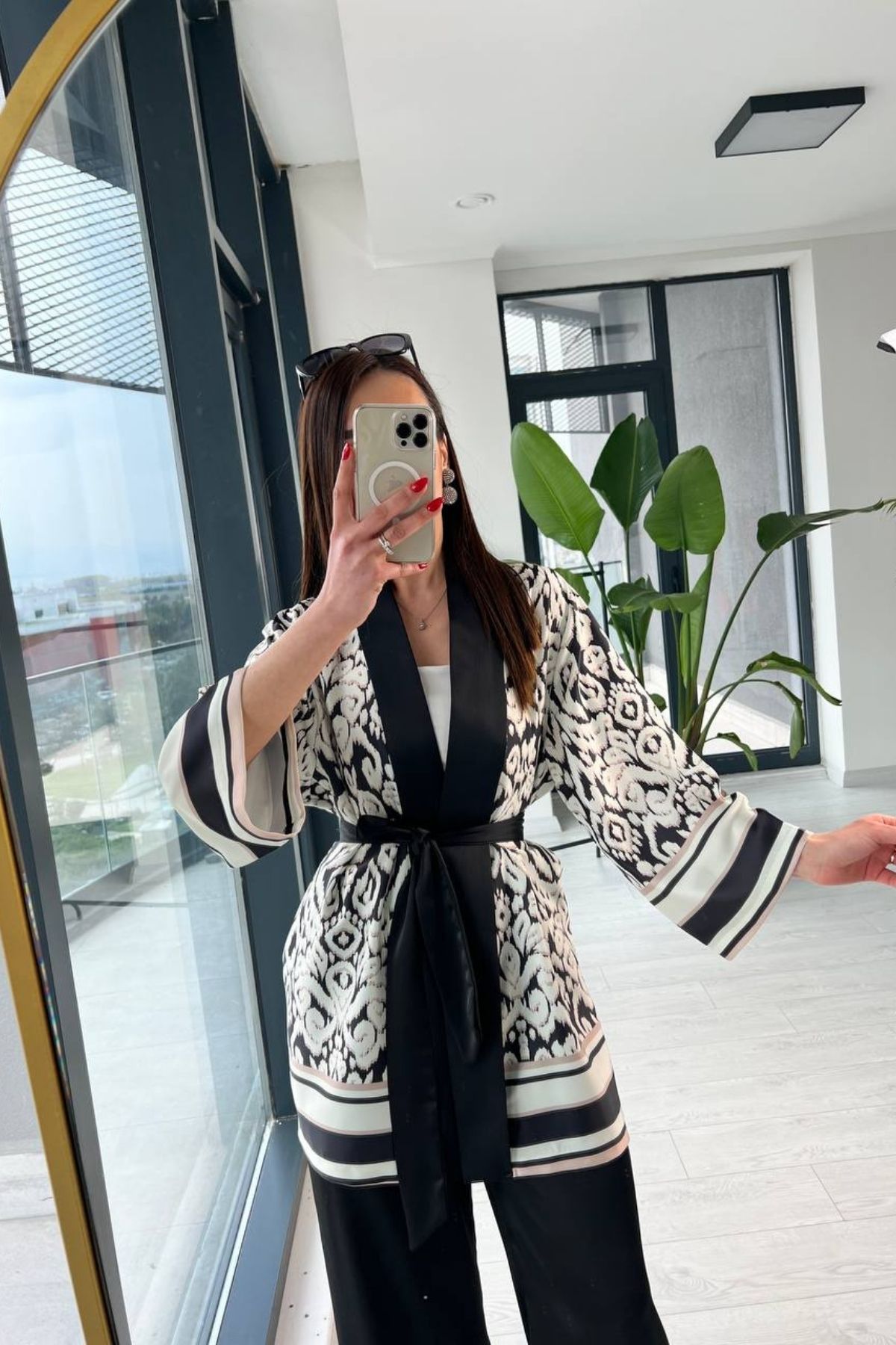 Siyah%20Premium%20Saten%20Kuşaklı%20Kimono%20Pantolon%20Takım