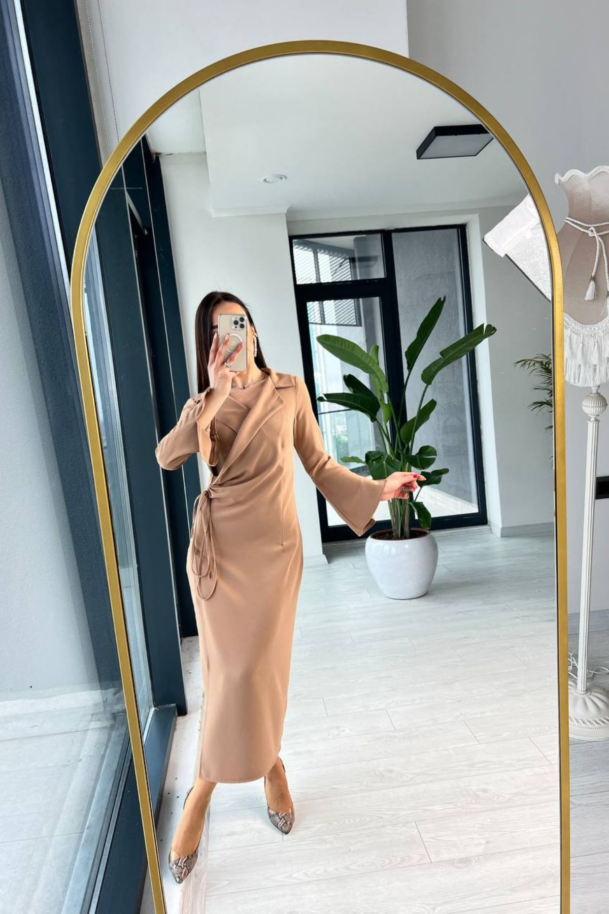 Camel Kol Detaylı Kruvaze Crep Elbise
