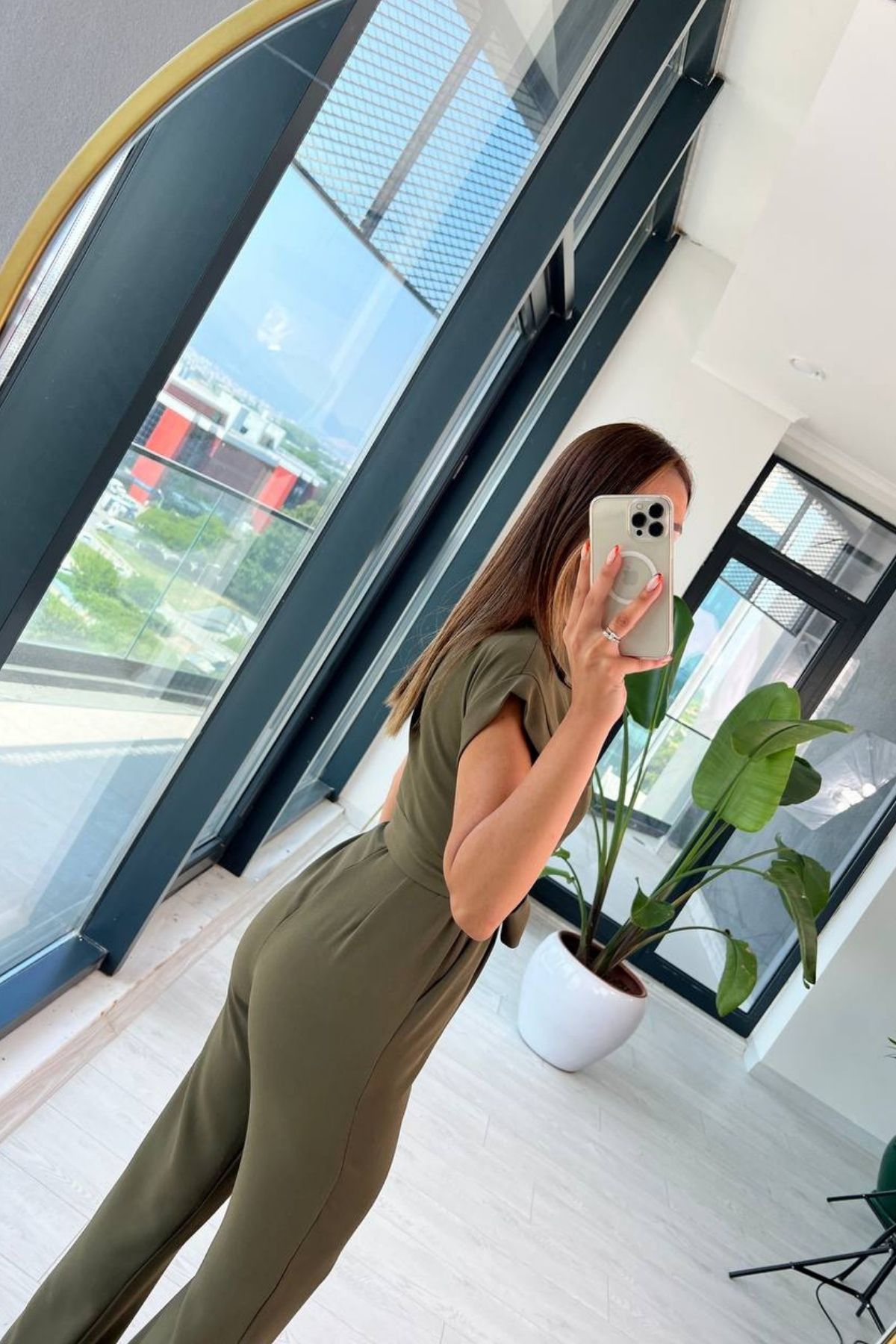 Haki%20Gold%20Düğme%20Detaylı%20ipekli%20Krep%20Tulum
