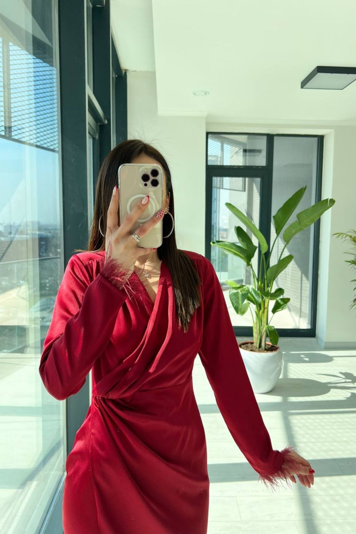 Tasarım Bordo Saten Kolu Tüylü Elbise