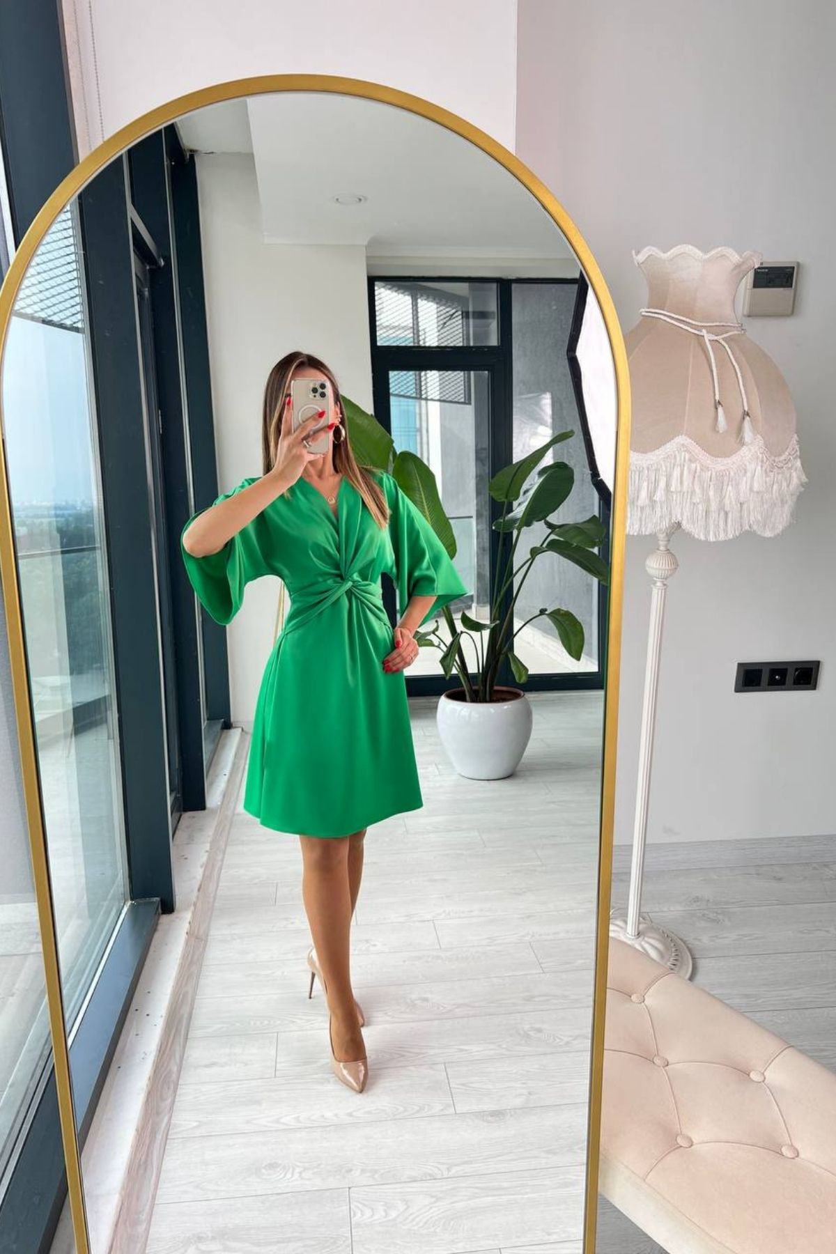 Benotton%20Yeşili%20Düğüm%20Detaylı%20Tok%20Saten%20Elbise