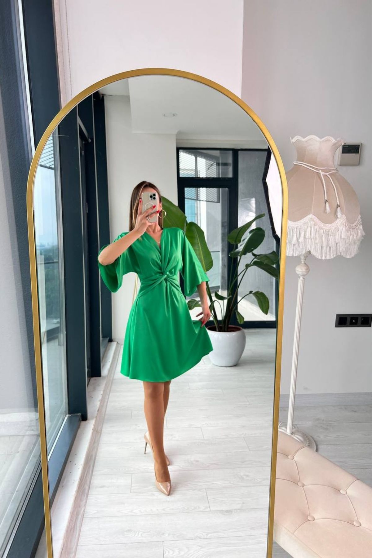 Benotton%20Yeşili%20Düğüm%20Detaylı%20Tok%20Saten%20Elbise