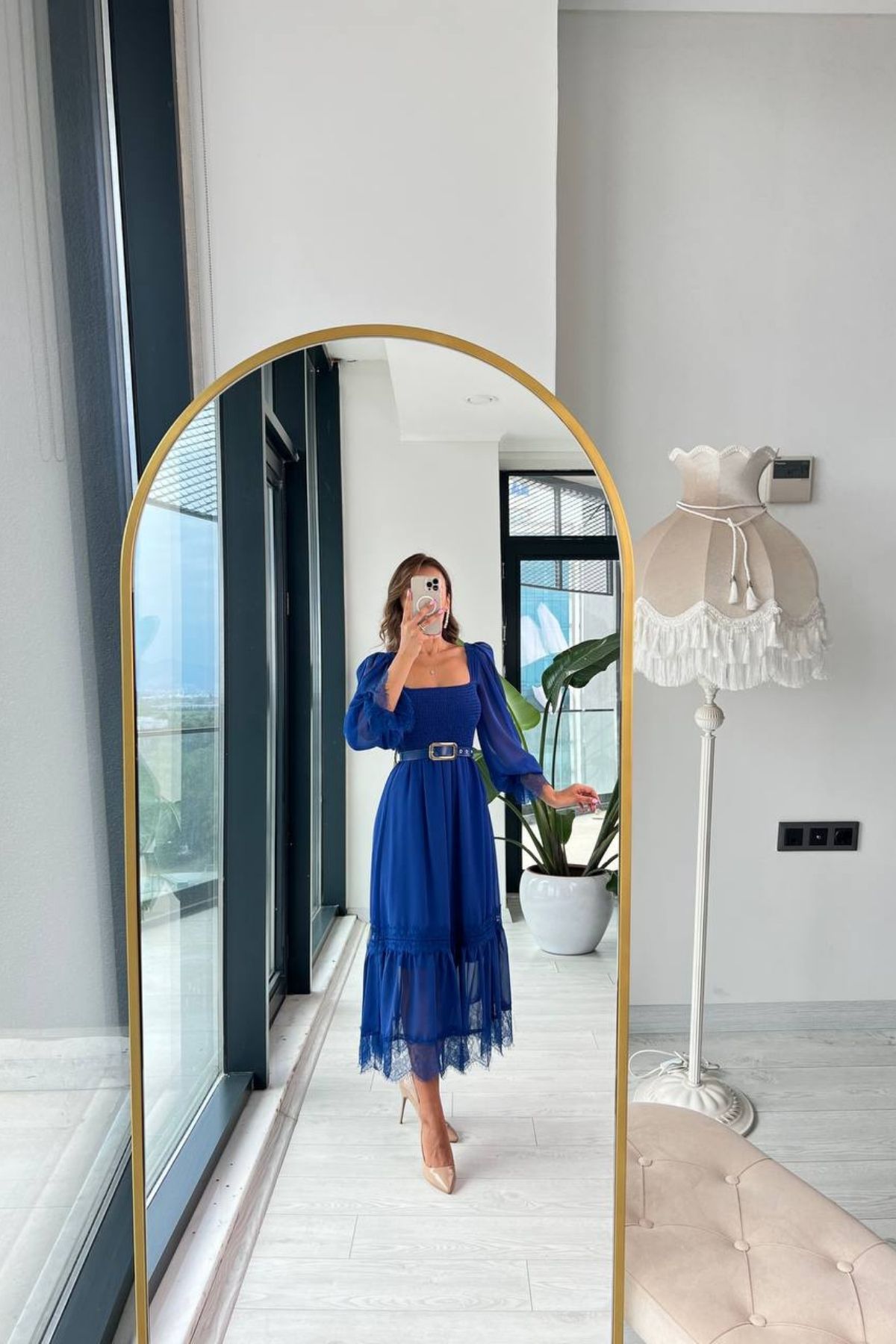 Saks%20Mavi%20Dantel%20Detaylı%20Kemerli%20Şifon%20Elbise