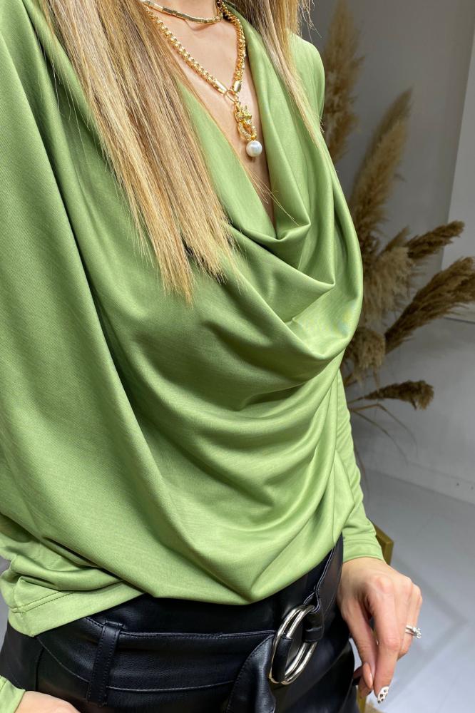 Yeşil%20Vatkalı%20Drape%20Detaylı%20Bluz