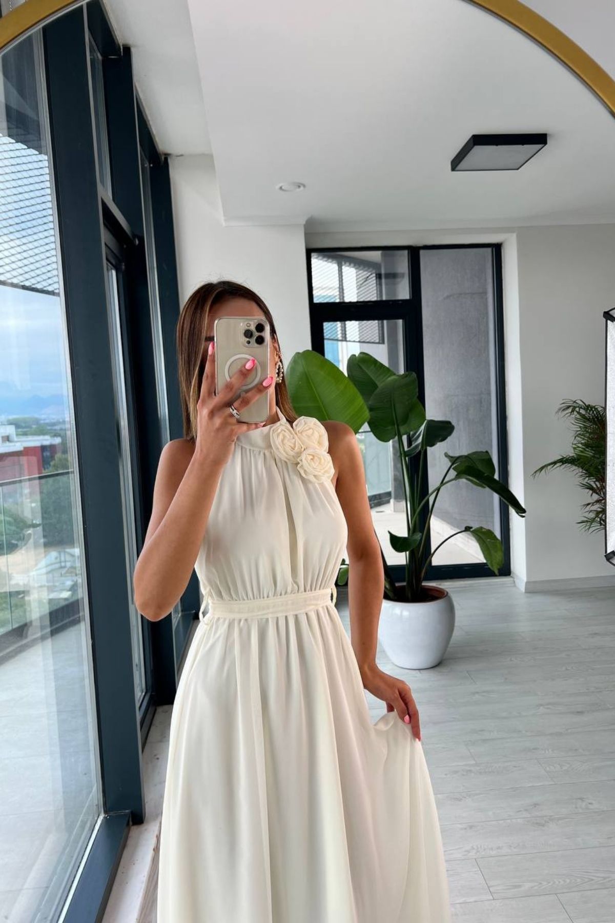 Ekru%20Astarlı%20Gül%20Broşlu%20Rose%20Elbise