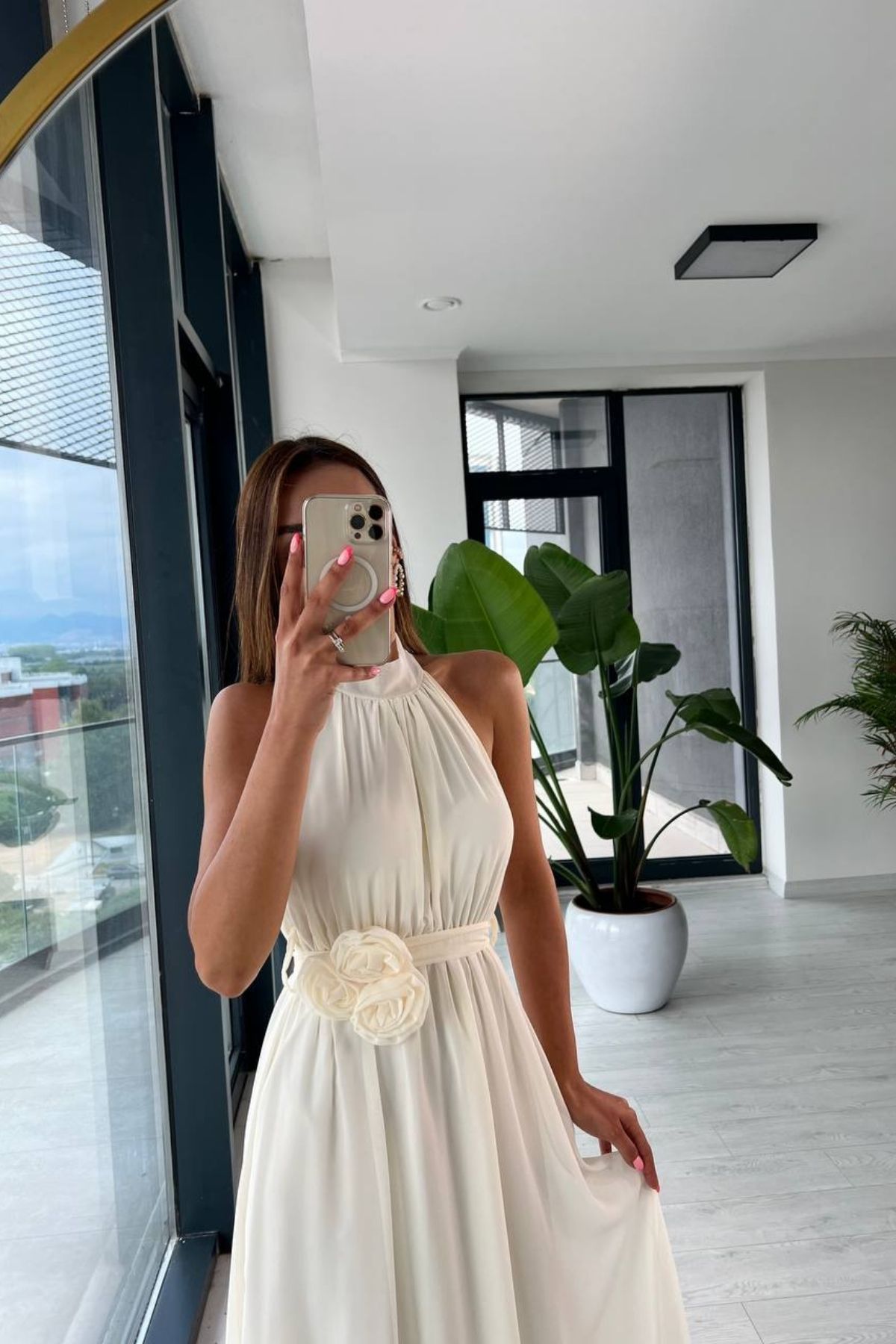 Ekru%20Astarlı%20Gül%20Broşlu%20Rose%20Elbise