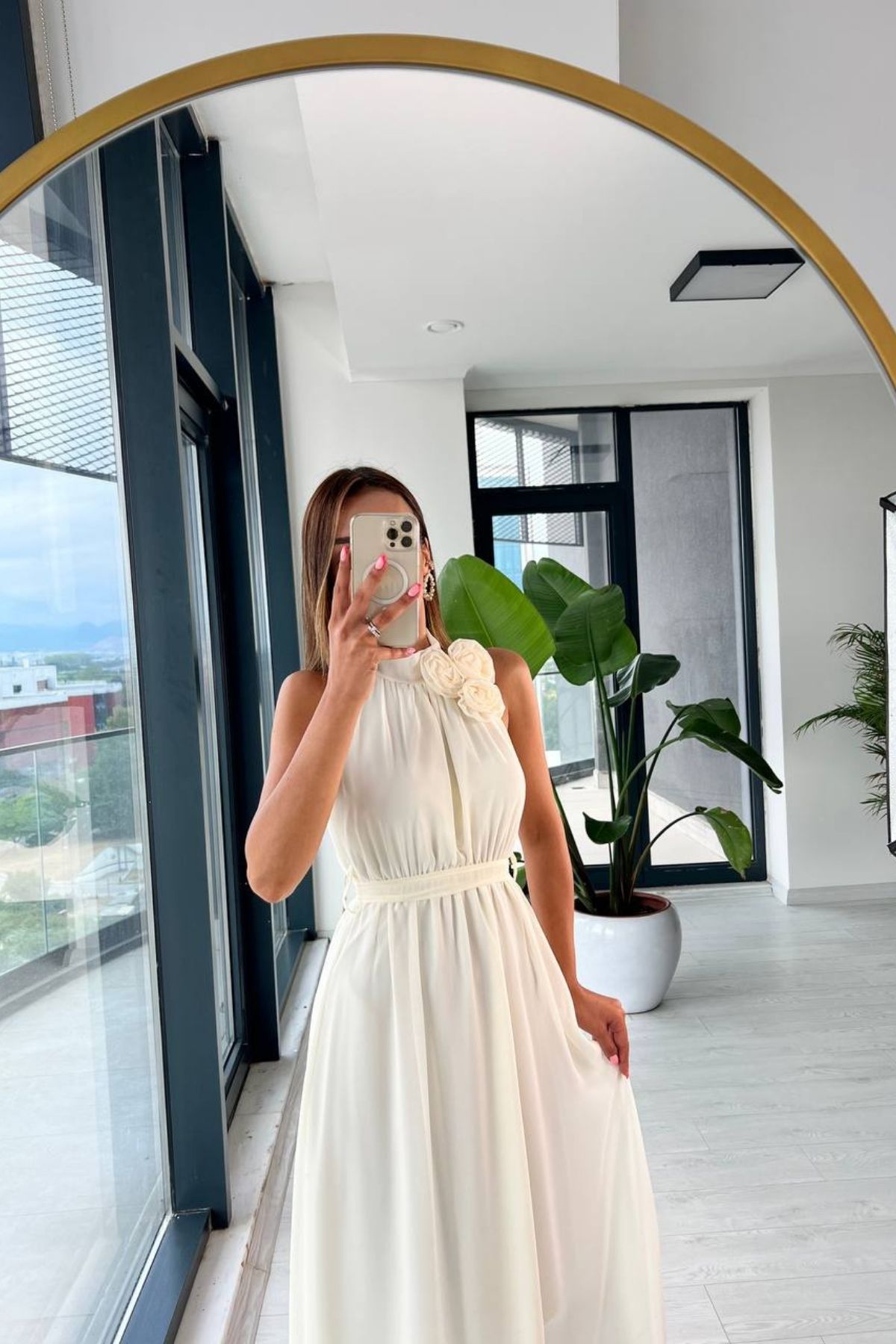 Ekru%20Astarlı%20Gül%20Broşlu%20Rose%20Elbise