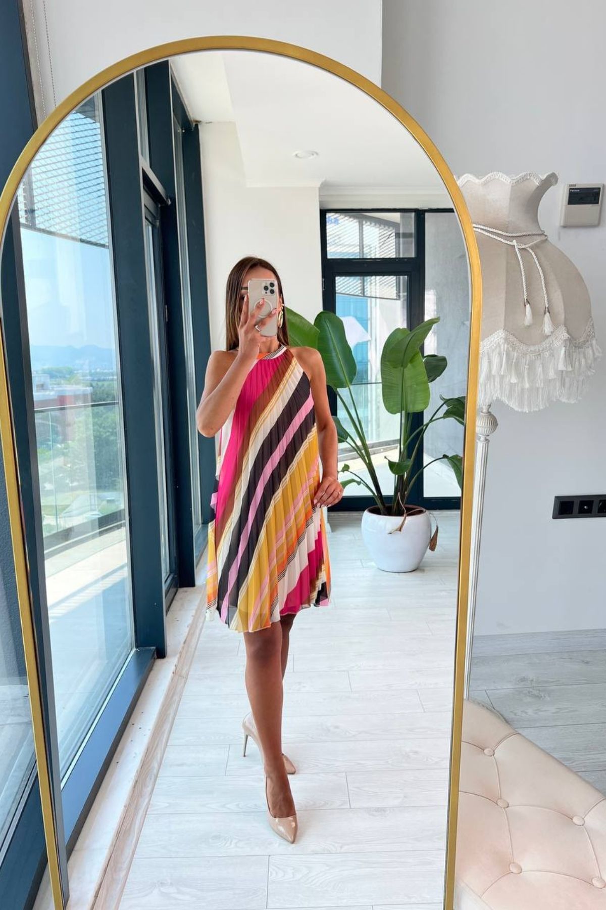 Hardal%20Piliseli%20Astarlı%20Halter%20Yaka%20Şifon%20Elbise