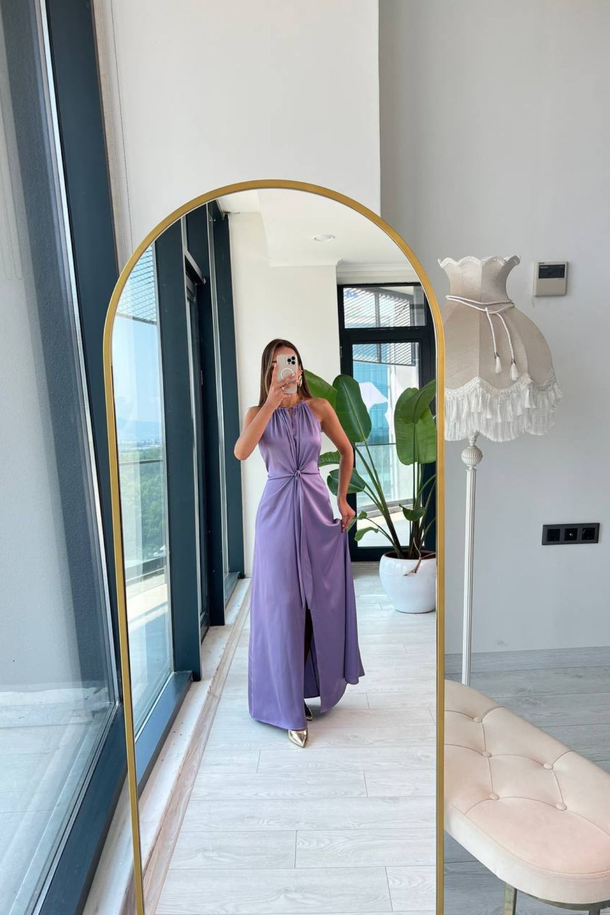Tasarım%20Lila%20İpek%20Saten%20Yırtmaç%20Detaylı%20Elbise