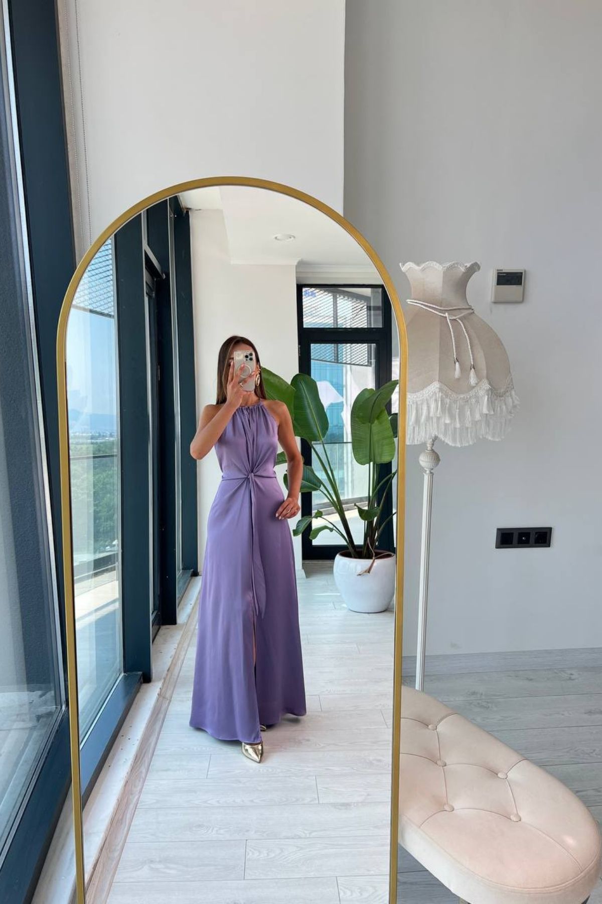 Tasarım%20Lila%20İpek%20Saten%20Yırtmaç%20Detaylı%20Elbise