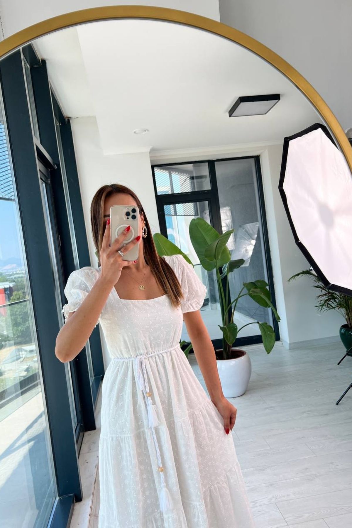 Beyaz%20Kare%20Yaka%20Astarlı%20Fisto%20Elbise