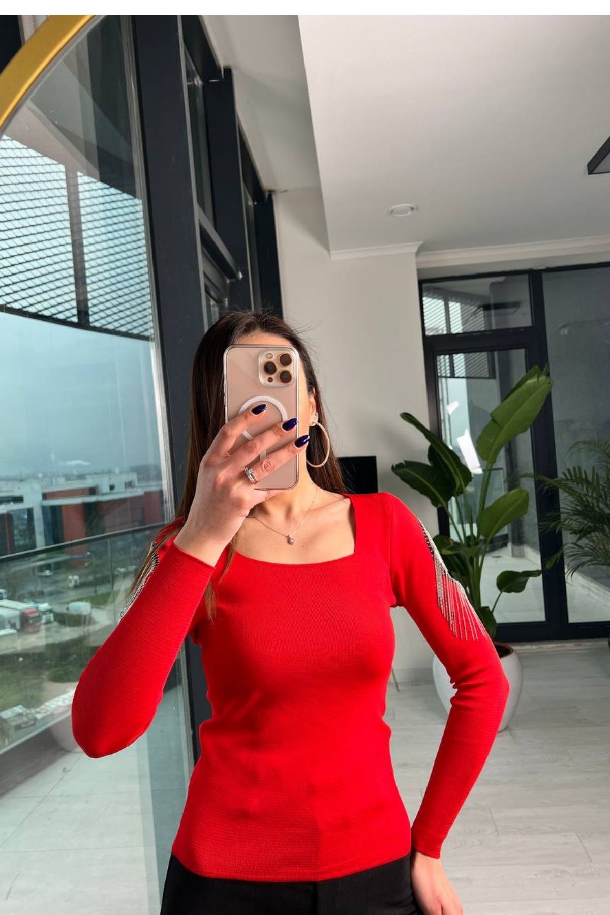 Kırmızı Kare Yaka Kol Zincir Detaylı Lüks Triko
