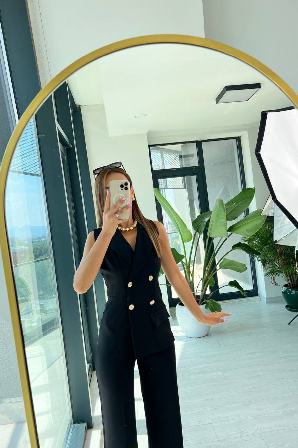 Siyah%20Tasarım%20Gold%20Düğmeli%20Atlas%20Kumaş%20Tulum