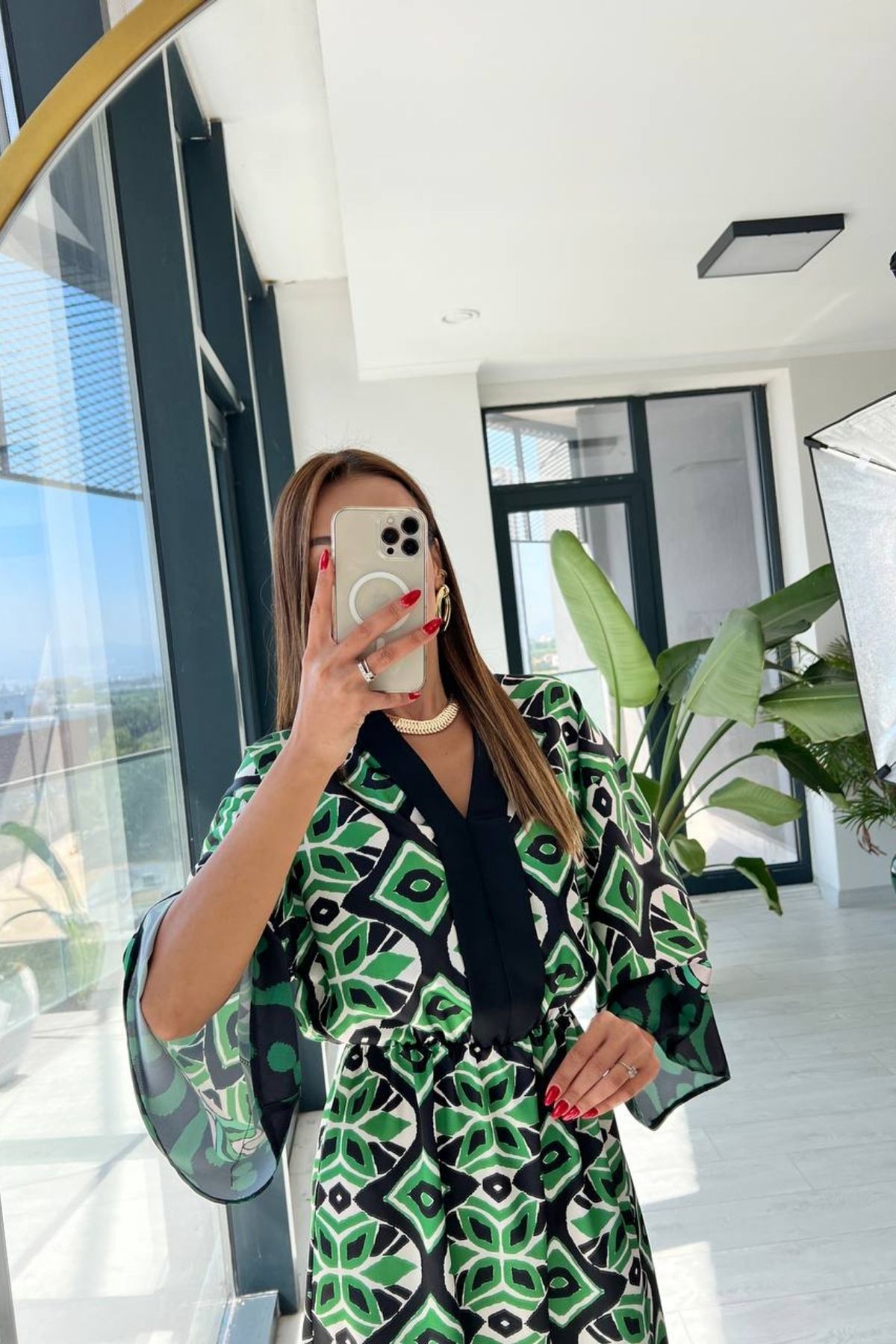 Yeşil%20Premium%20Saten%20Kumaş%20Kimono%20Kol%20elbise