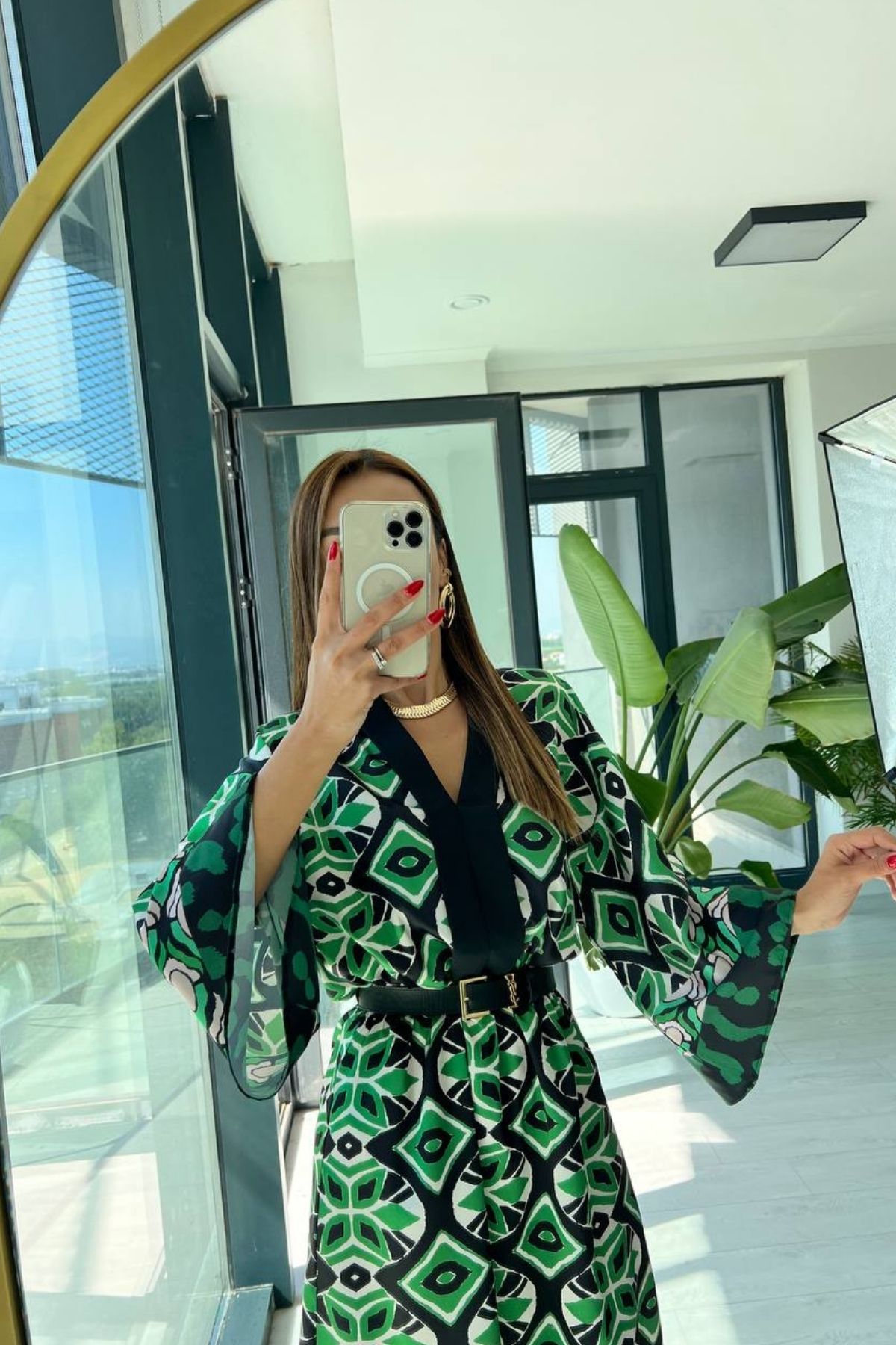 Yeşil%20Premium%20Saten%20Kumaş%20Kimono%20Kol%20elbise