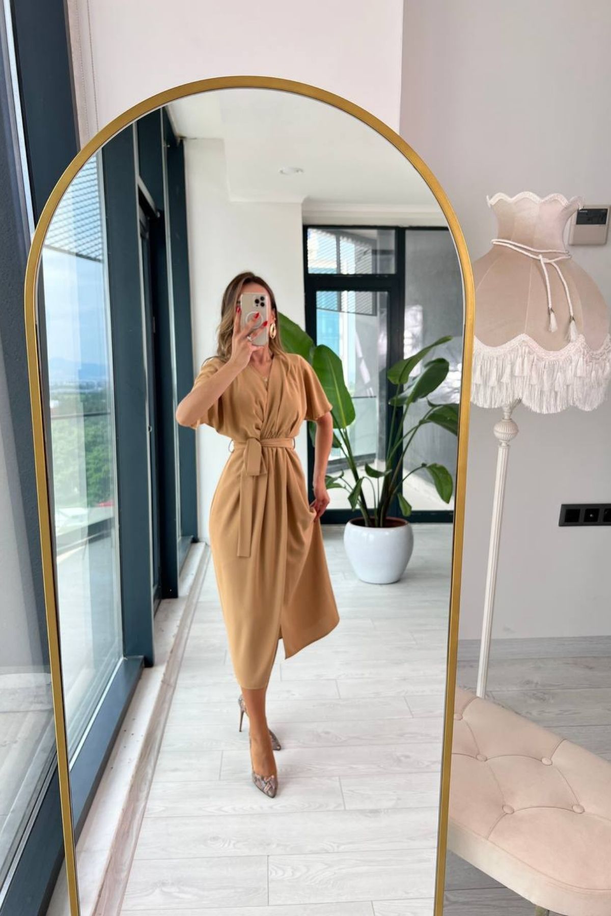 Camel%20Astarlı%20Yırtmaç%20Detaylı%20Elbise