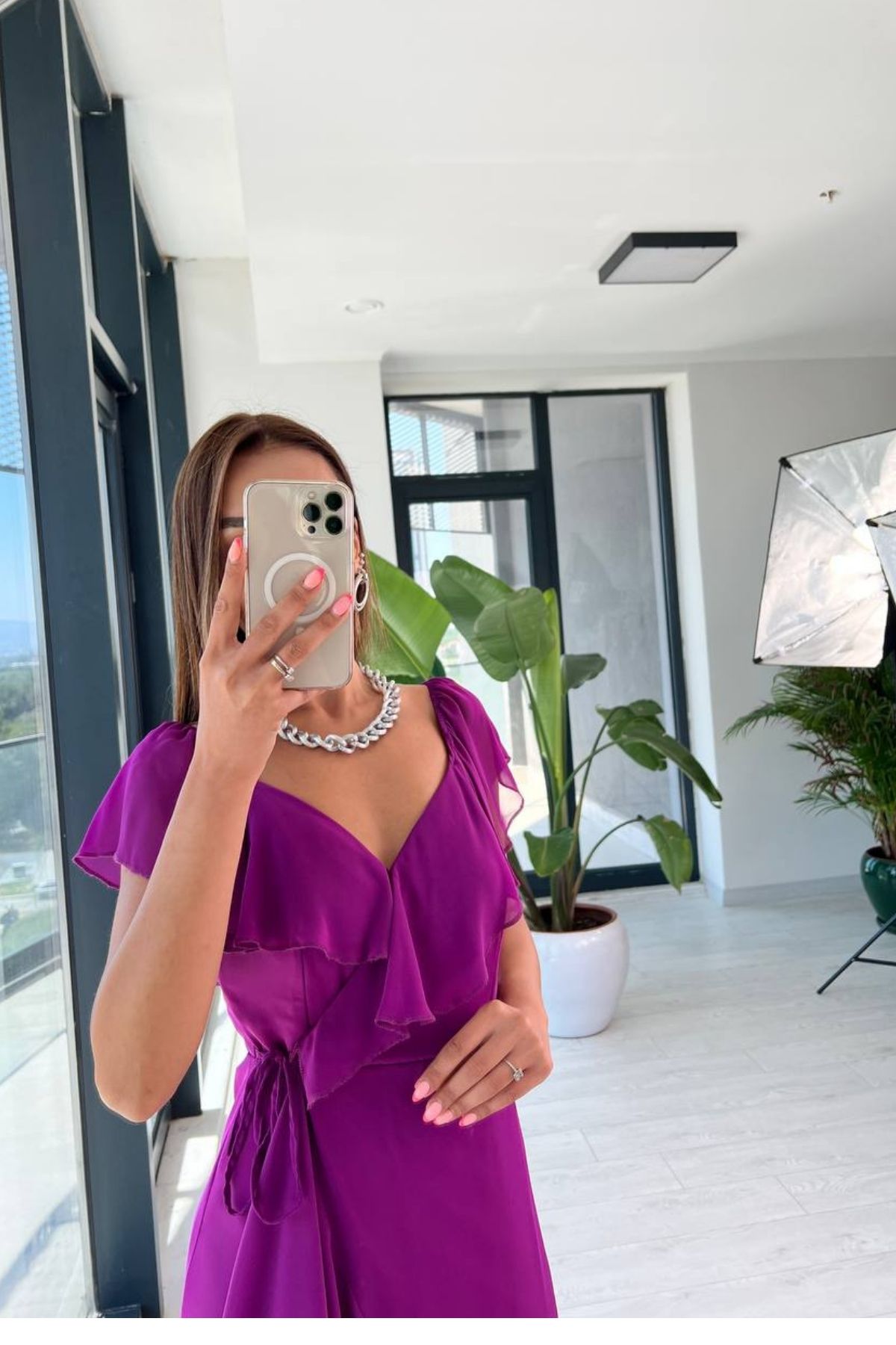 Mor%20Volan%20Detaylı%20Astarlı%20şifon%20elbise